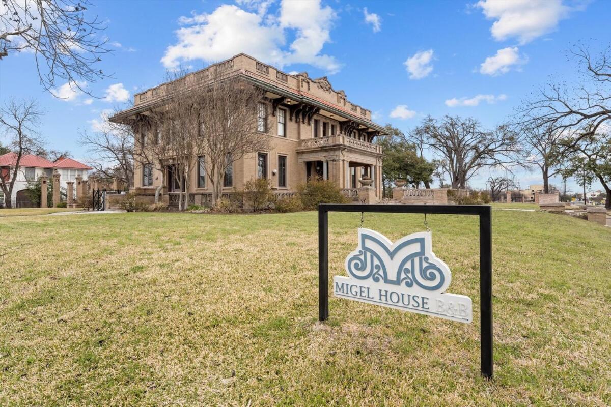 Historic Migel House In Downtown Waco 빌라 외부 사진